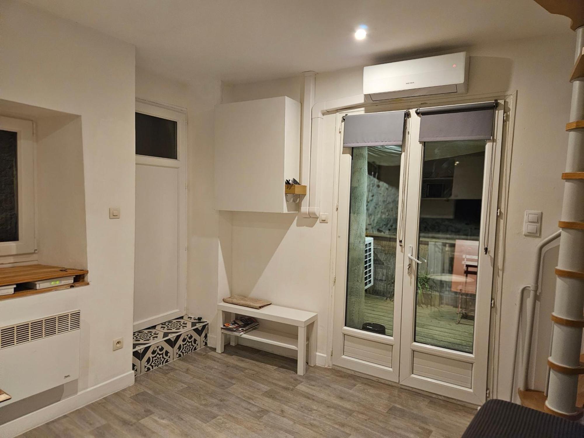 Maison De Village Meublee Avec Terrasse Donzère Exterior foto